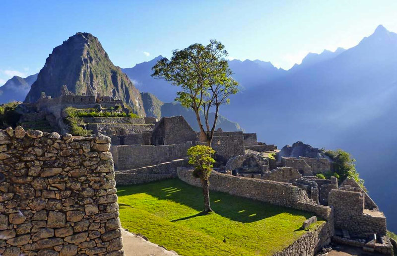 diferencia huayna picchu machu picchu